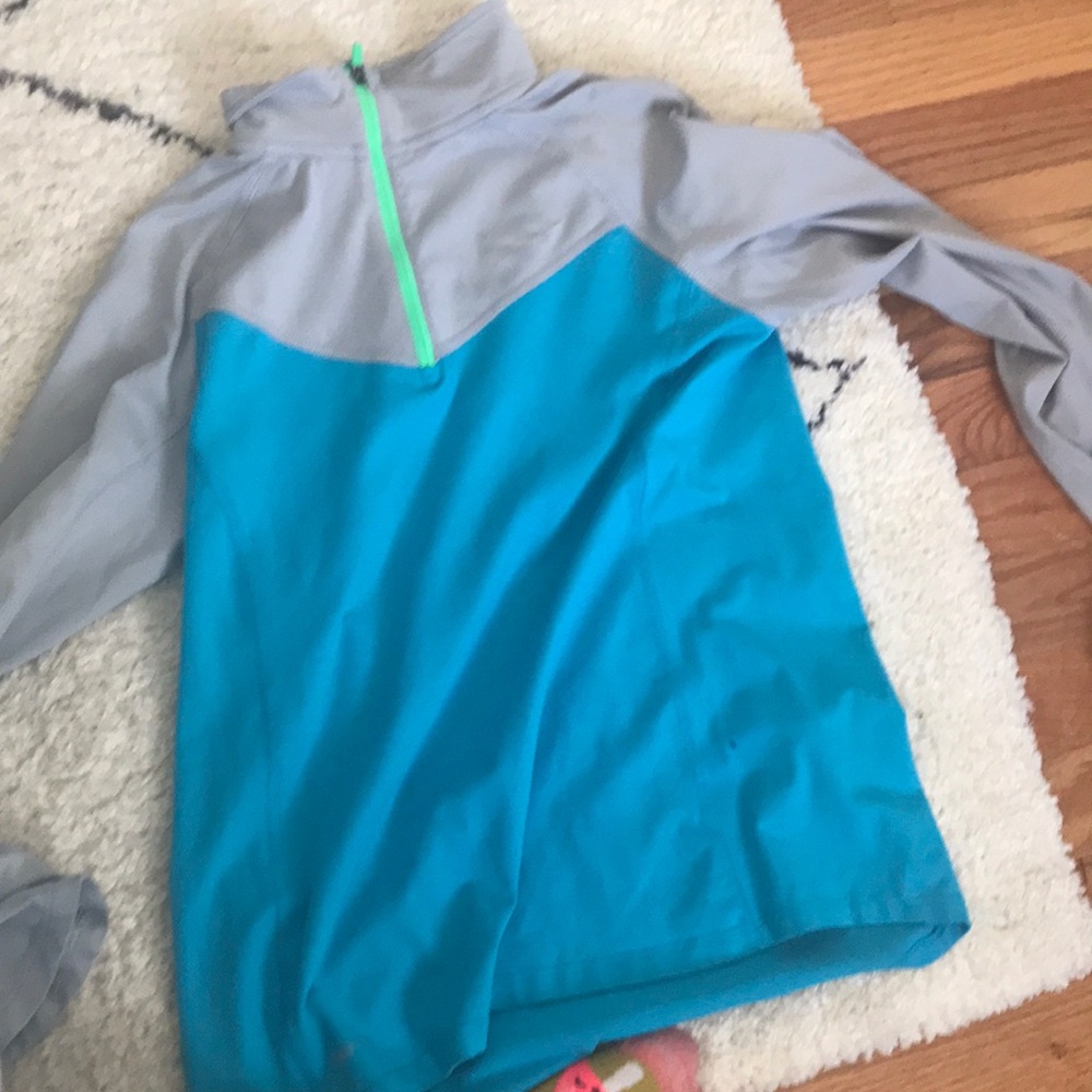 Kids large Nike pullover